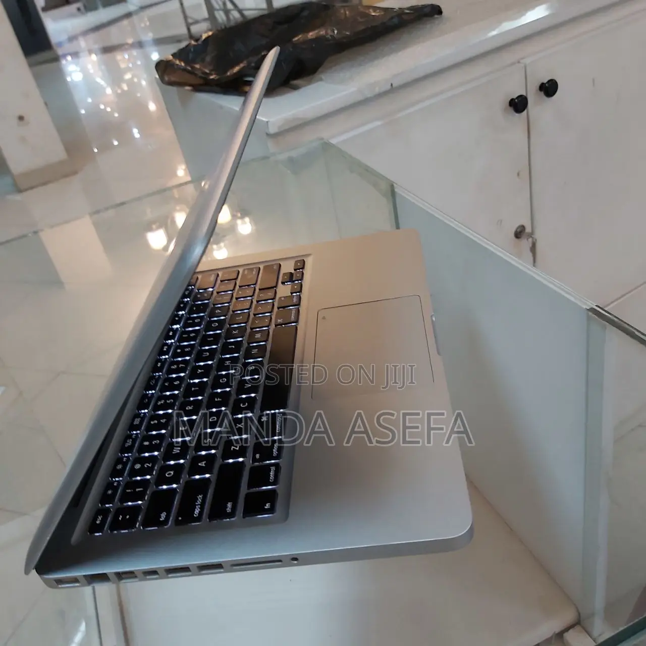 New Laptop Apple MacBook Pro 8GB Intel Core I7 HDD 500GB