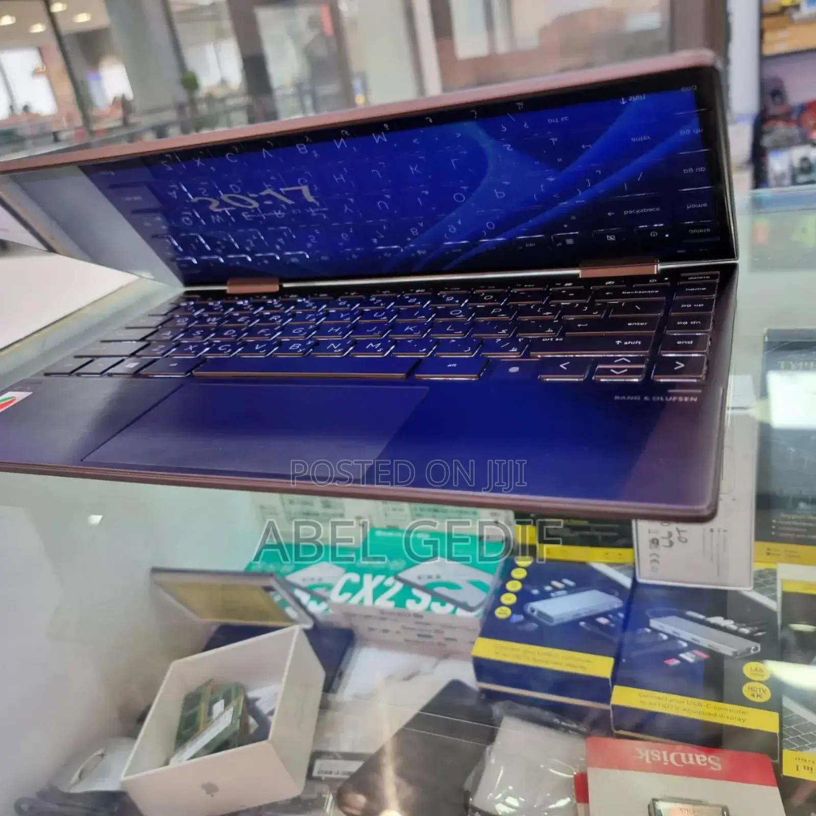 New Laptop HP Envy X360 8GB Intel Core I7 SSD 1T