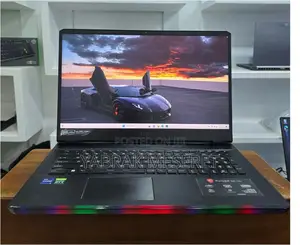 New Laptop MSI Raider GE76 12UGS 16GB Intel Core I7 SSD 512GB