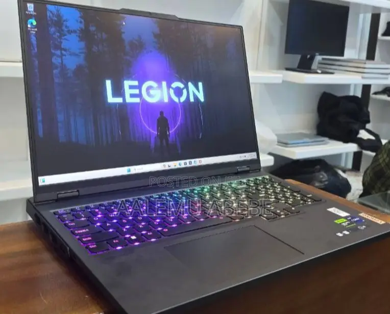 New Laptop Lenovo Legion 7 32GB Intel Core I9 SSD 1T