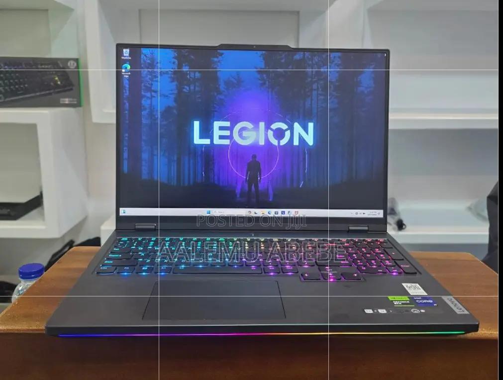 New Laptop Lenovo Legion 7 32GB Intel Core I9 SSD 1T