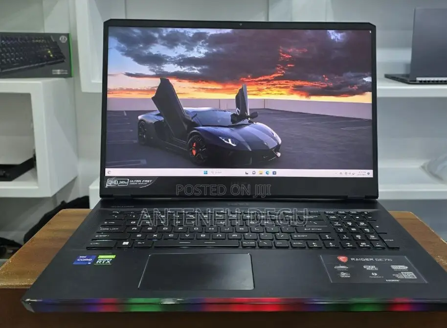 New Laptop MSI Raider GE76 12UGS 32GB Intel Core I9 SSD 2T