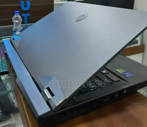 New Laptop MSI Raider GE76 12UGS 32GB Intel Core I9 SSD 2T