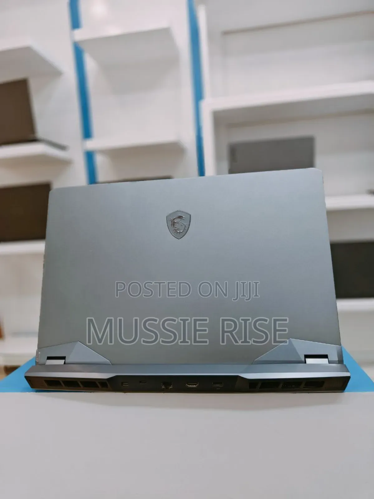 New Laptop MSI Raider GE76 12UGS 32GB Intel Core I9 SSD 1T