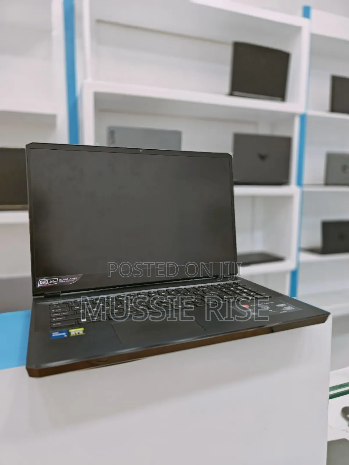 New Laptop MSI Raider GE76 12UGS 32GB Intel Core I9 SSD 1T