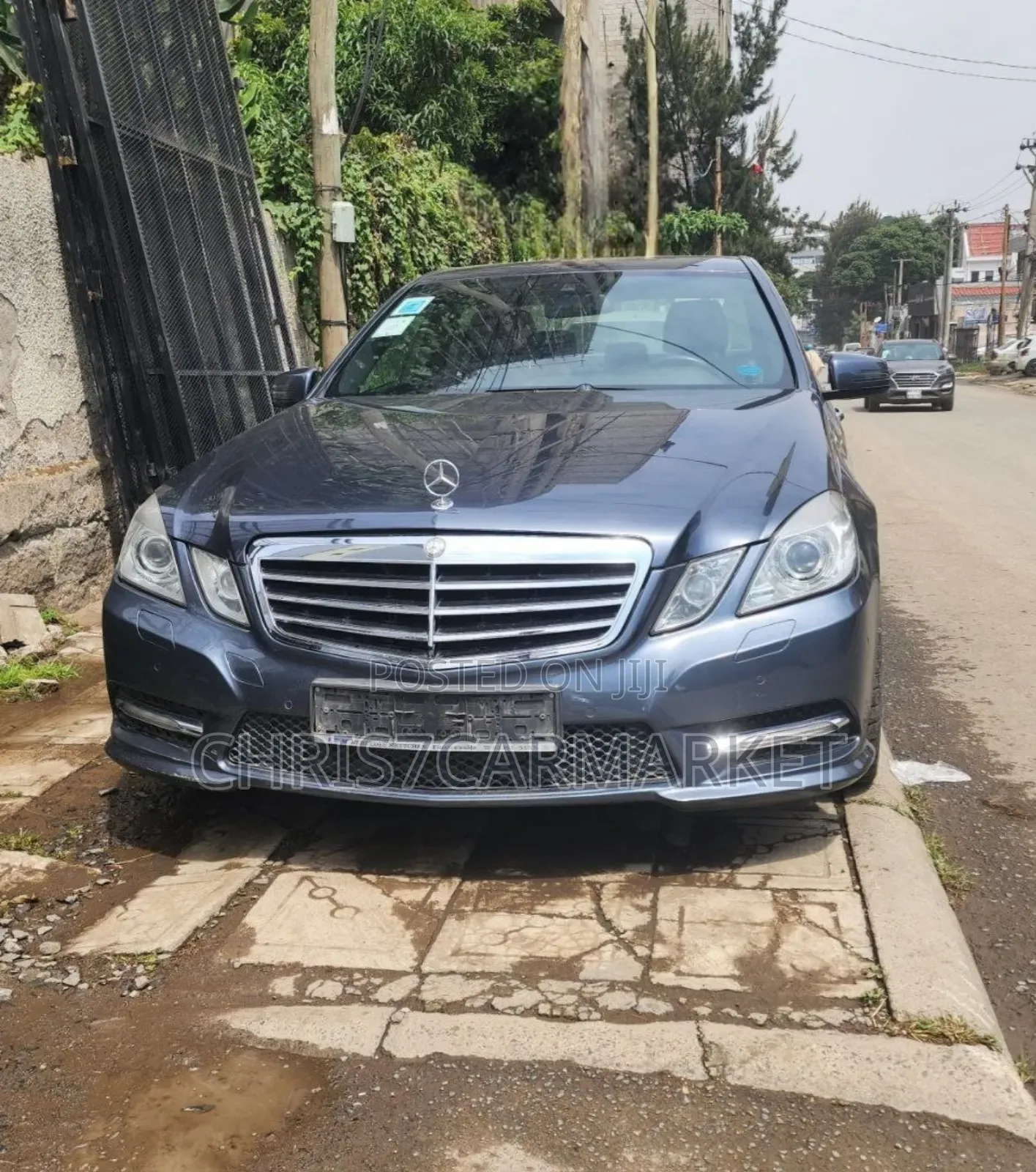 Mercedes-Benz E200 2014 Gray