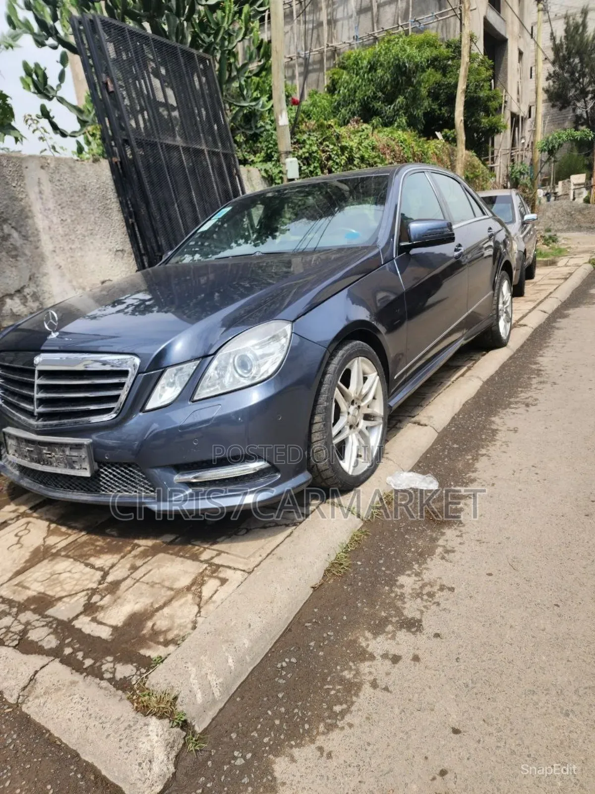 Mercedes-Benz E200 2014 Gray