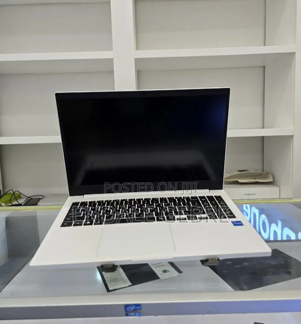 New Laptop Samsung Galaxy Book 2 8GB Intel Core I5 SSD 256GB