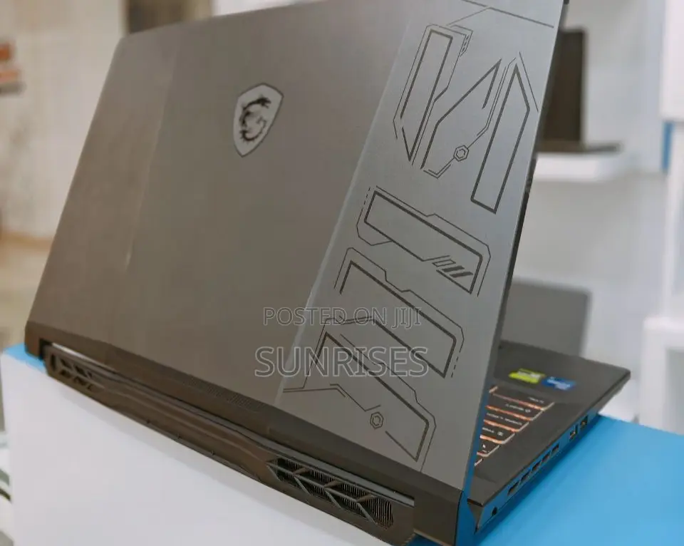 New Laptop MSI Pulse GL66 16GB Intel Core I7 SSD 1T