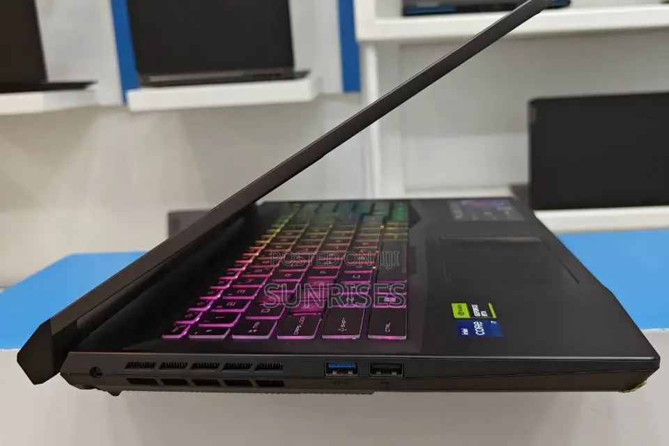 New Laptop MSI Pulse GL66 16GB Intel Core I7 SSD 1T