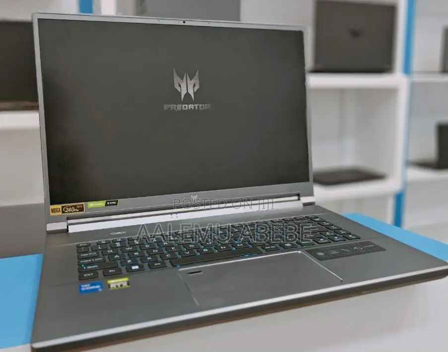 New Laptop Acer Predator Triton 500 SE 16GB Intel Core I7 SSD 2T