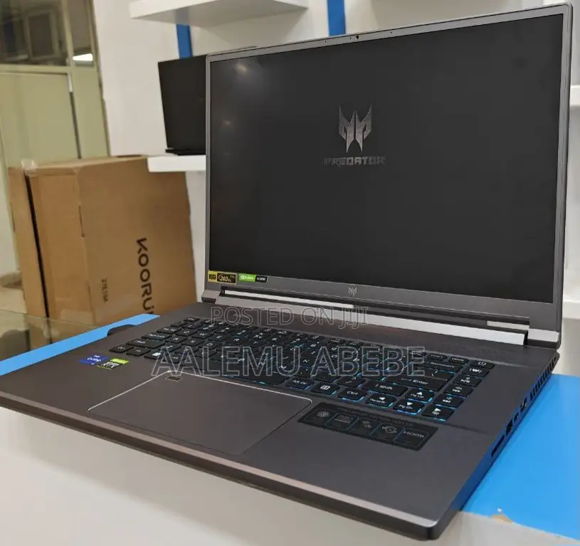 New Laptop Acer Predator Triton 500 SE 16GB Intel Core I7 SSD 2T