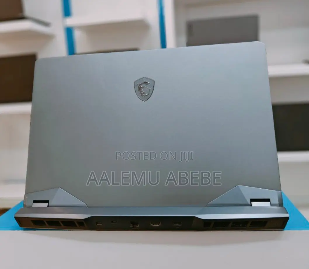 New Laptop MSI Raider GE76 12UGS 32GB Intel Core I9 SSD 2T
