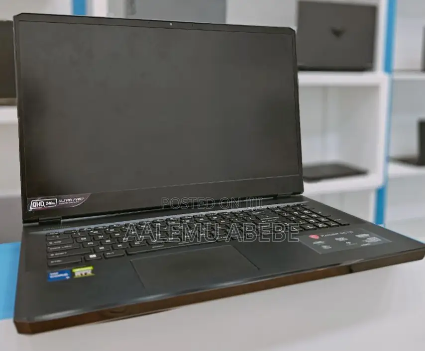 New Laptop MSI Raider GE76 12UGS 32GB Intel Core I9 SSD 2T