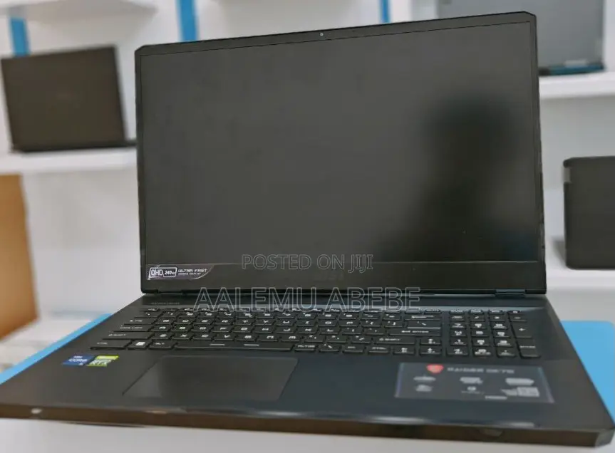 New Laptop MSI Raider GE76 12UGS 32GB Intel Core I9 SSD 2T