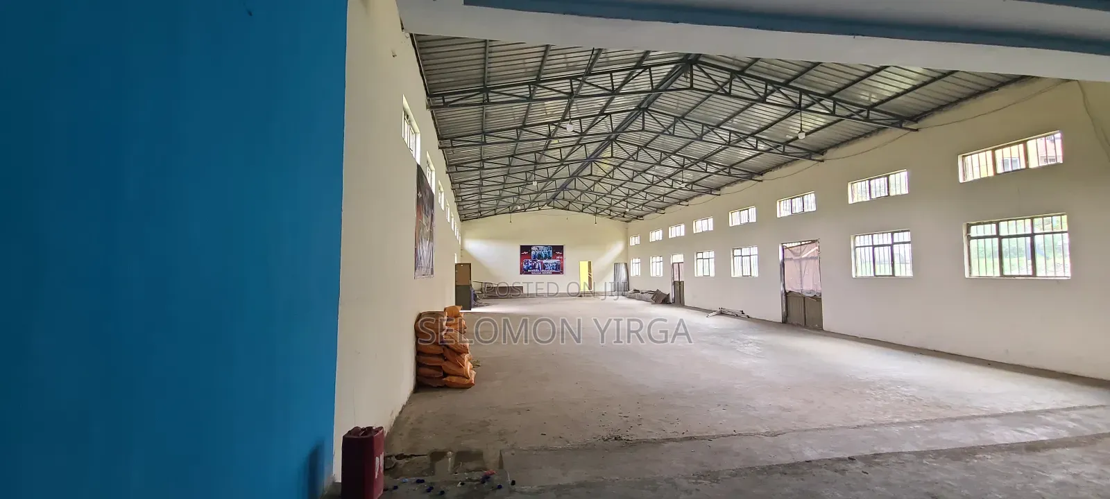 There Is a Warehouse for Rent in Gedera Area