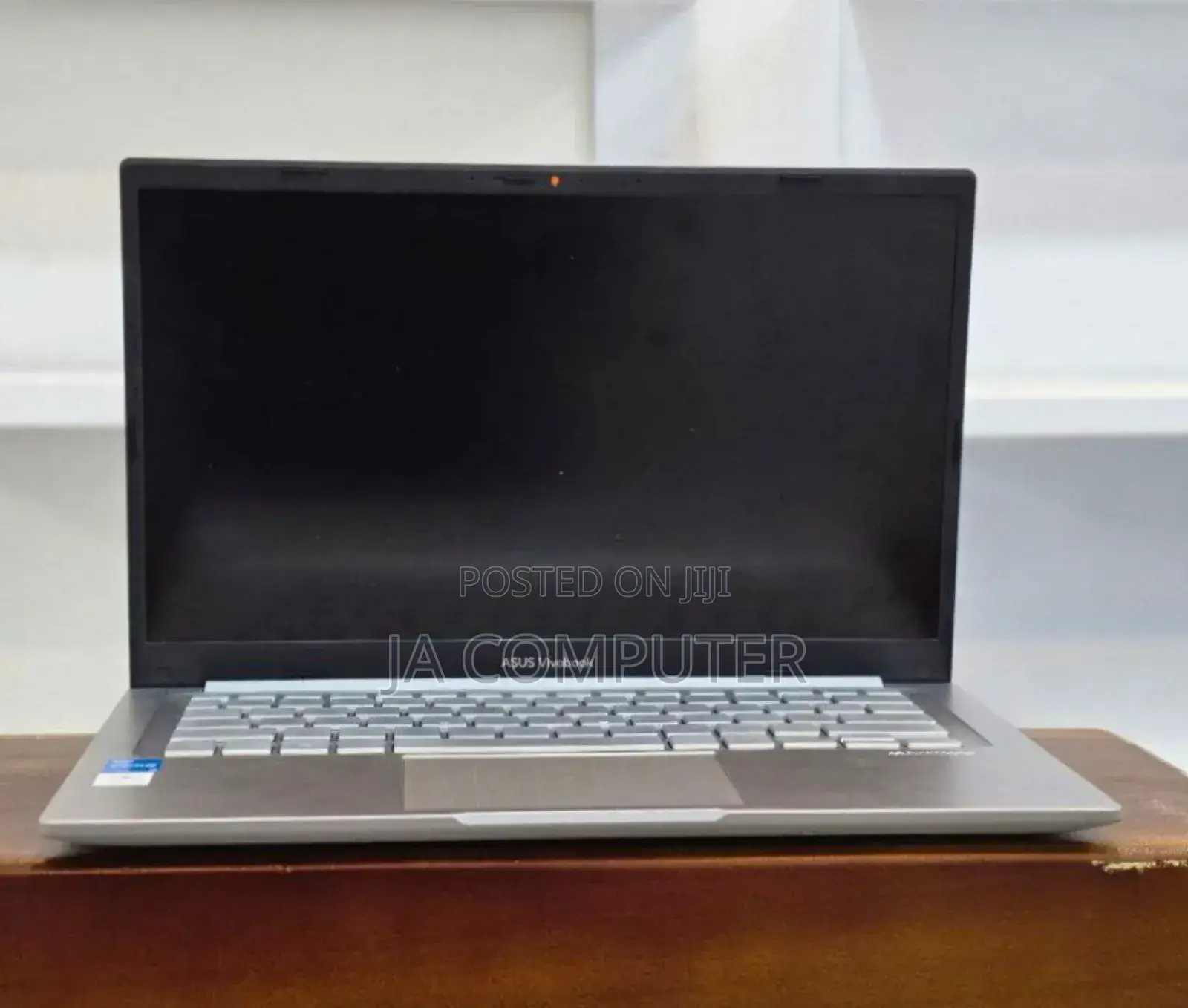 New Laptop Asus VivoBook 15 X505BA 8GB Intel Core I3 SSD 512GB