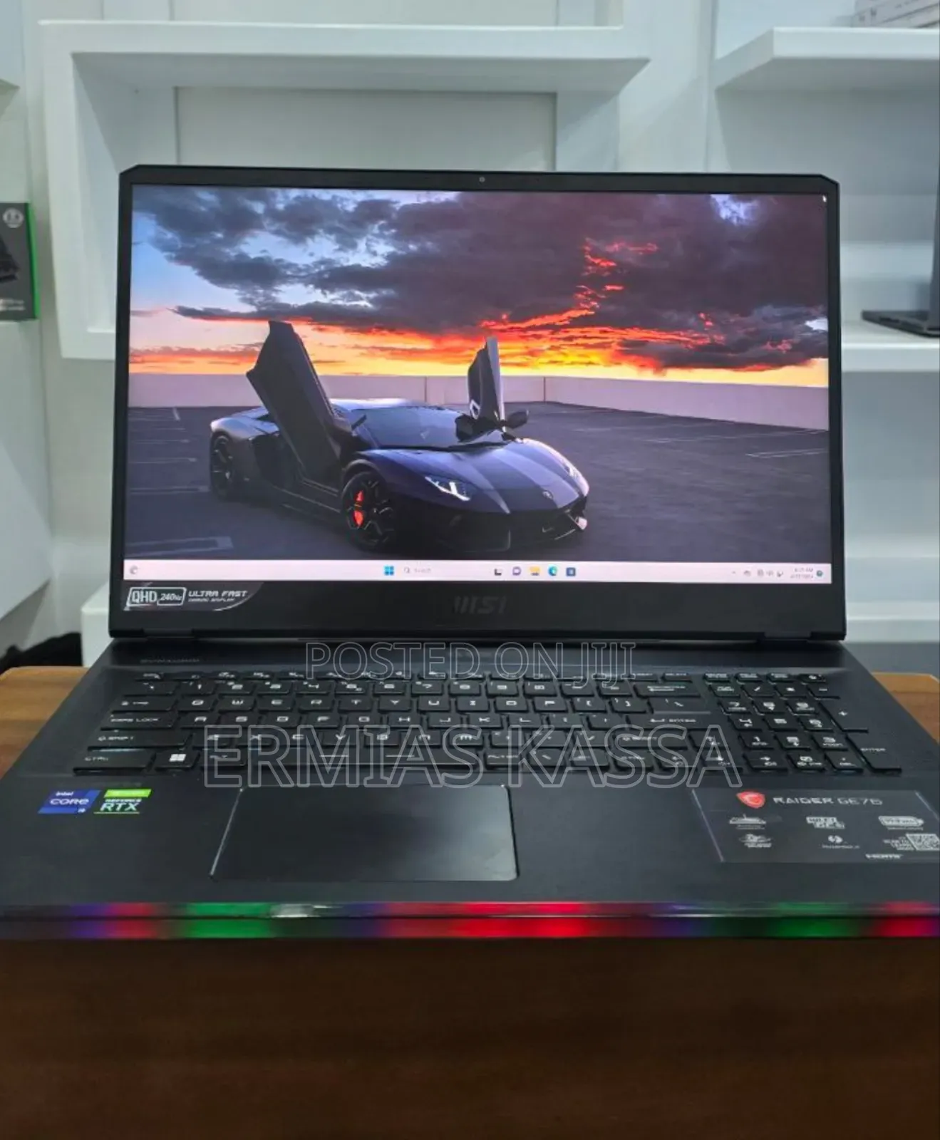 New Laptop MSI GE75 Raider 11UH 32GB Intel Core I9 SSD 2T