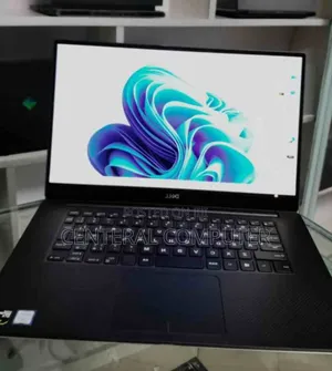 Photo - New Laptop Dell Latitude 13 7370 16GB Intel Core I7 SSD 1T