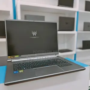 New Laptop Acer Predator Triton 500 SE 16GB Intel Core I7 SSD 2T