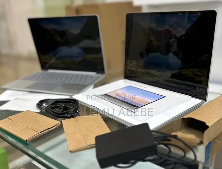 New Laptop Microsoft Surface 16GB Intel Core I5 SSD 256GB