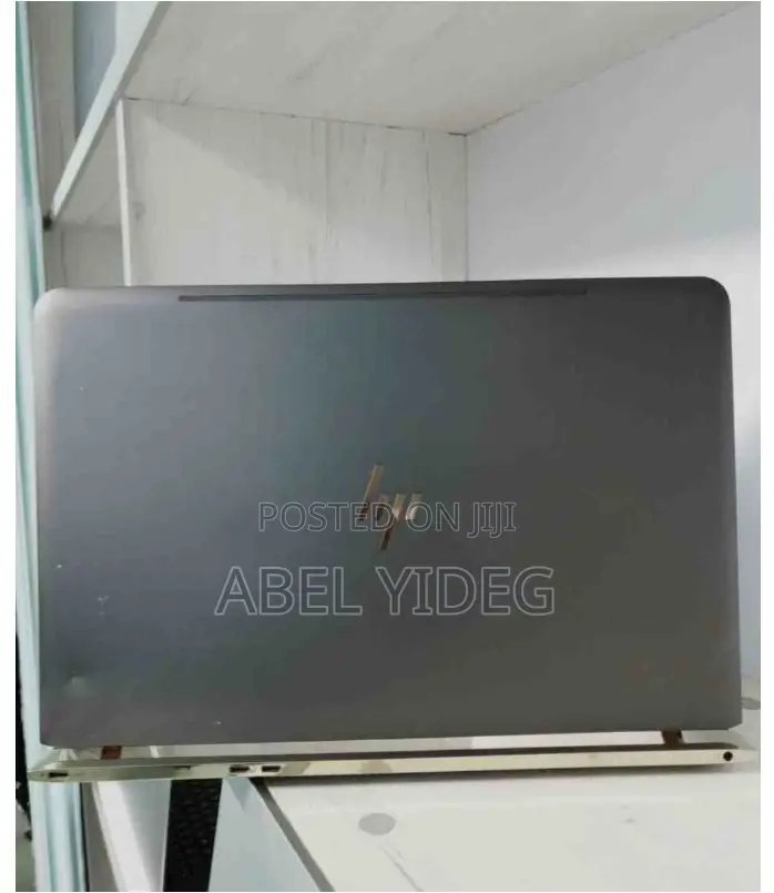 New Laptop HP Spectre 8GB Intel Core I5 SSD 256GB
