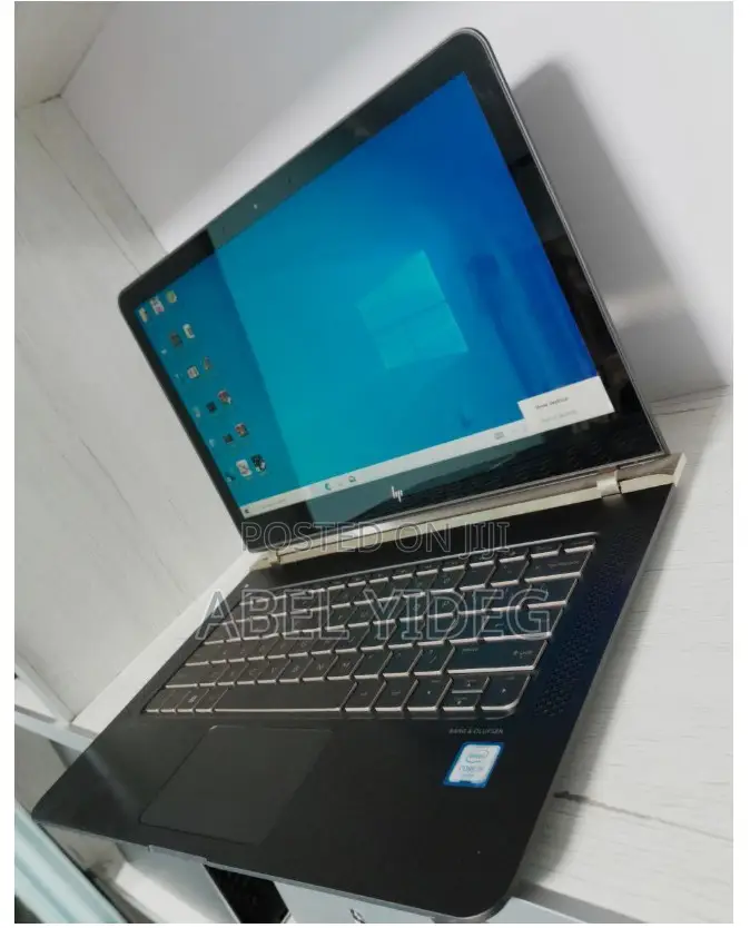 New Laptop HP Spectre 8GB Intel Core I5 SSD 256GB