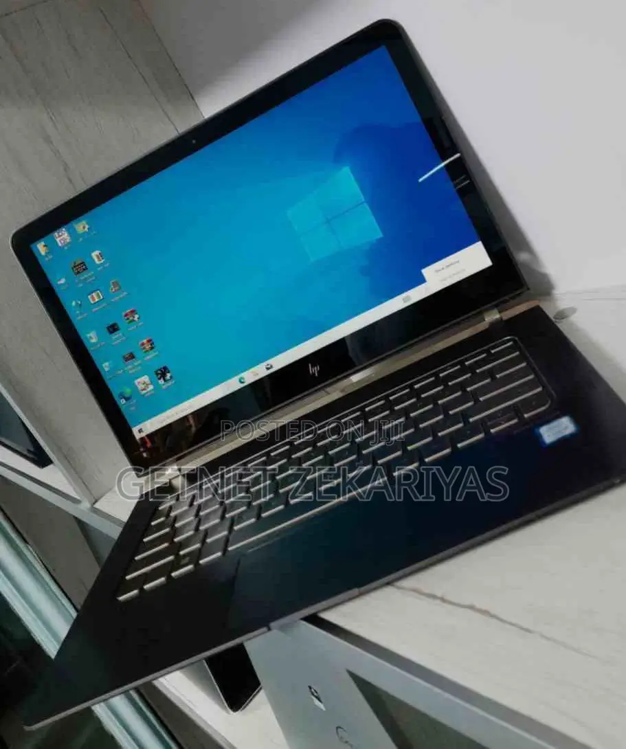 New Laptop HP Spectre 8GB Intel Core I5 SSD 256GB