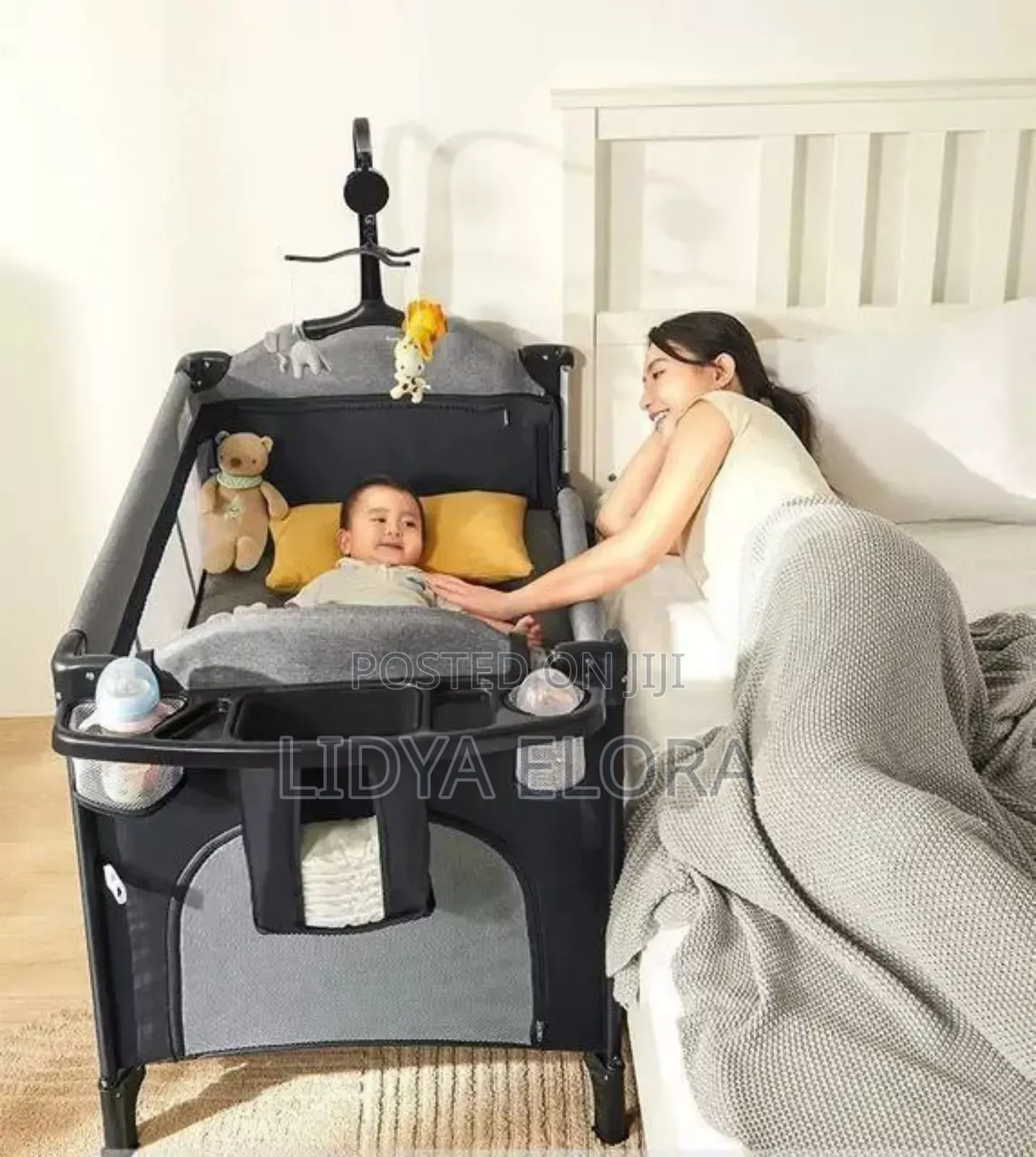 Deluxe Baby Bedside Crib