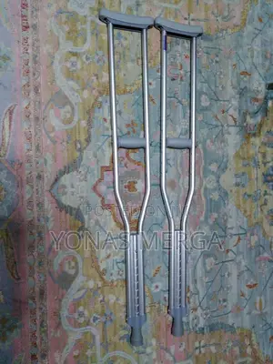 Photo - Crutches_ክራንች¢፬፭cranch+~-Crunch/_Lighweight Crutches=₢Crunch