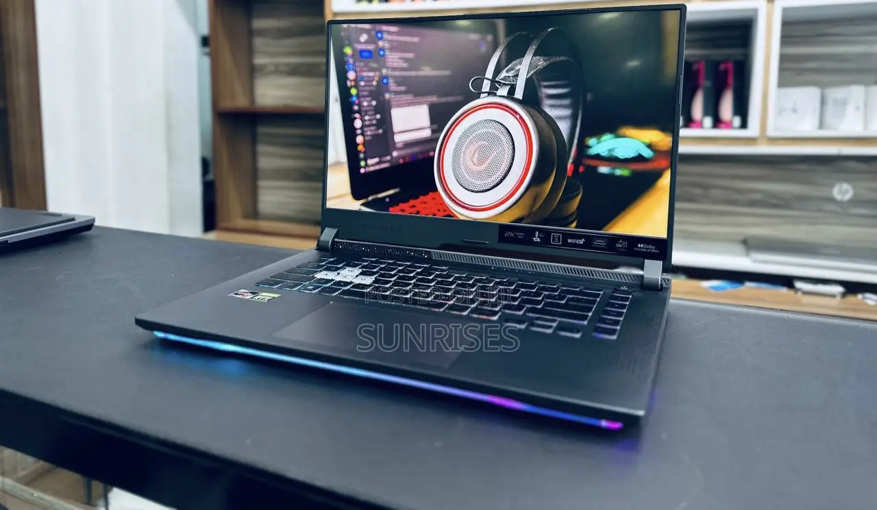 New Laptop Asus ROG Strix G15 16GB AMD Ryzen 7 SSD 1T