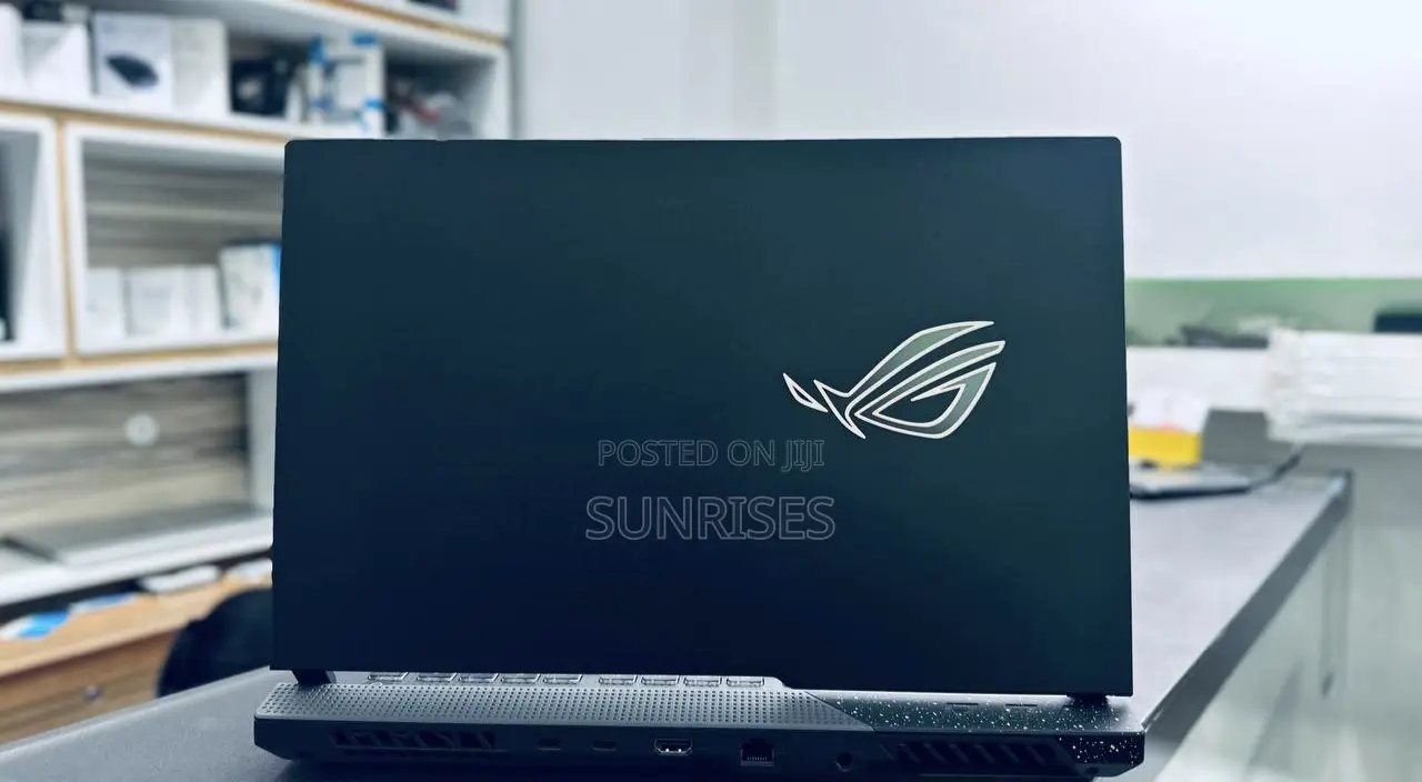 New Laptop Asus ROG Strix G15 16GB AMD Ryzen 7 SSD 1T