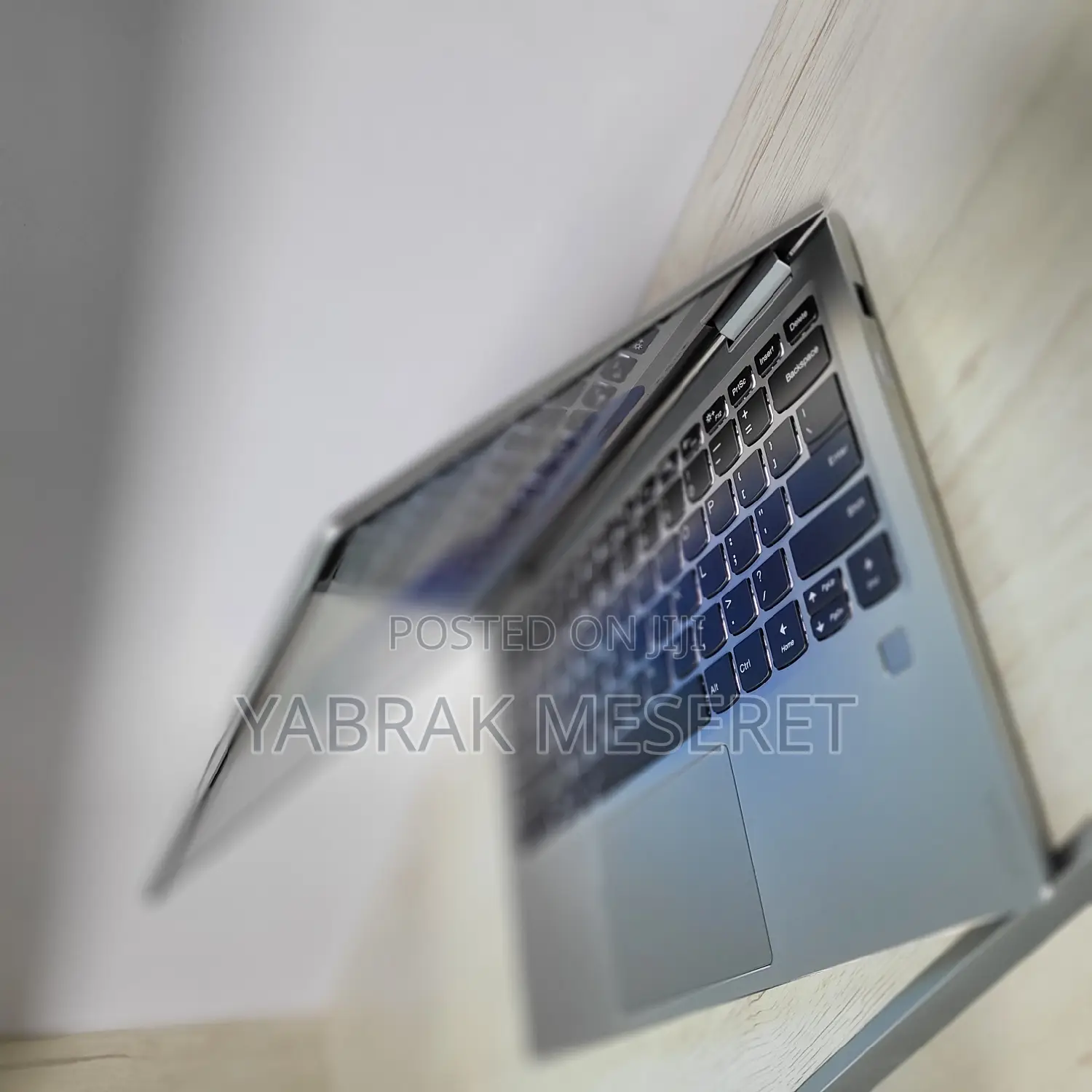 New Laptop Lenovo Yoga 730 8GB Intel Core I5 SSD 256GB