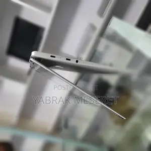 New Laptop Lenovo Yoga 730 8GB Intel Core I5 SSD 256GB