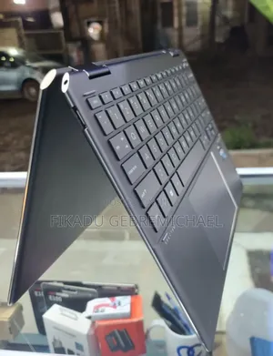 New Laptop HP Spectre X360 16GB Intel Core I7 SSD 1T