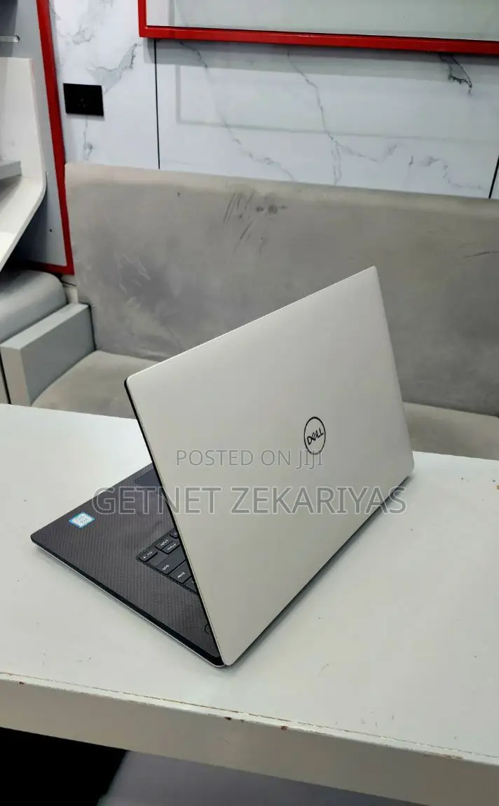 New Laptop Dell XPS 15 16GB Intel Core I7 SSD 512GB