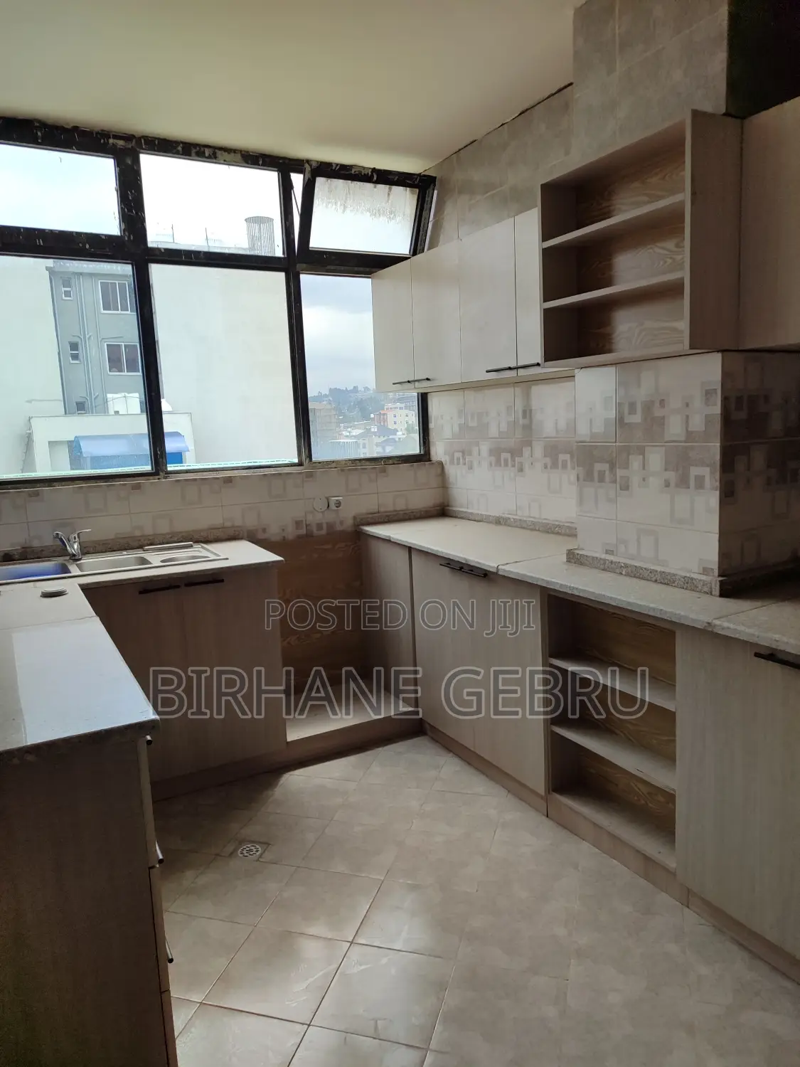 3 Bedroom Luxury Apartument Rent