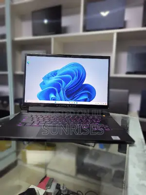 New Laptop Alienware M17x R2 16GB Intel Core I7 SSD 512GB