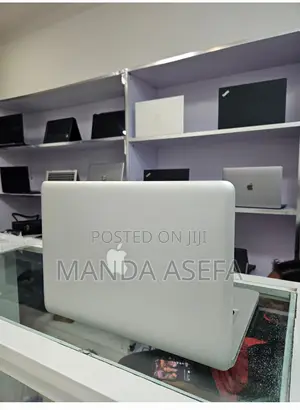 New Laptop Apple MacBook Pro 4GB Intel Core I5 HDD 500GB