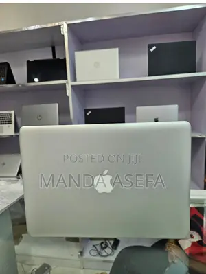 New Laptop Apple MacBook Pro 4GB Intel Core I5 HDD 500GB