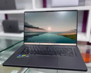 New Laptop Asus ROG Zephyrus G16 16GB Intel Core I7 SSD 512GB