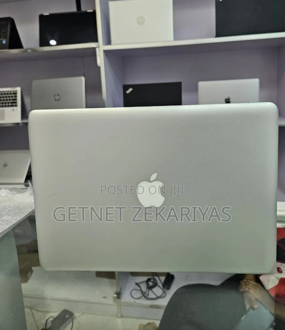 New Laptop Apple MacBook Pro 2012 4GB Intel Core I5 HDD 500GB