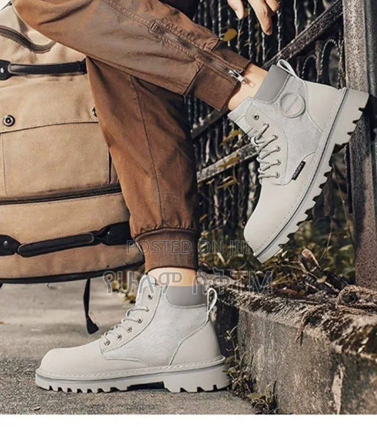 Original Fashion Man Waterproof Boots Shoes
