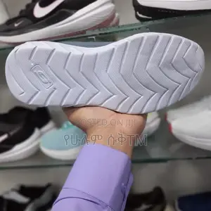 Original Skechers Decodus Comforter Shoes