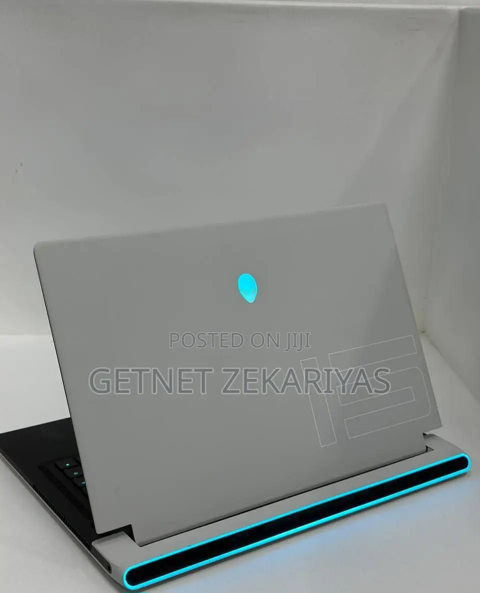 New Laptop Alienware M17x R2 32GB Intel Core I7 SSD 1T