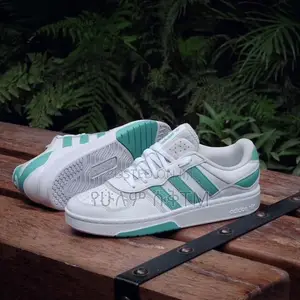 Original Adidas Courtic Life Style Shoes