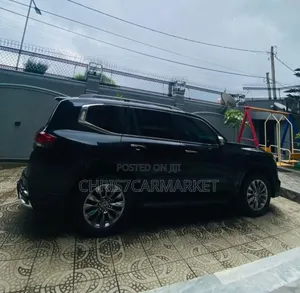 Toyota Land Cruiser 2023 Black