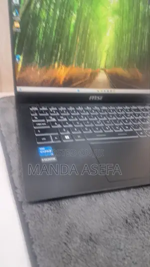 New Laptop MSI 8GB Intel Core I3 SSD 256GB