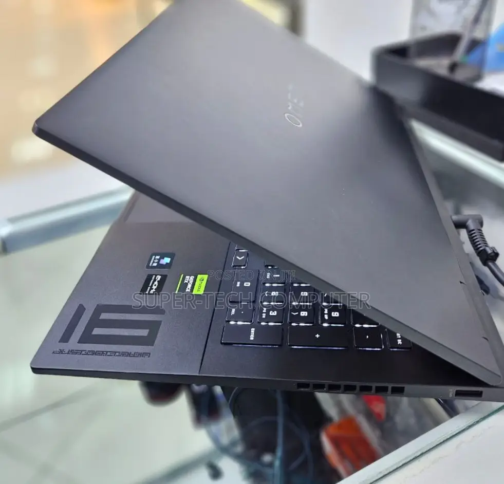 New Laptop HP Omen 16 16GB Intel Core I9 SSD 1T