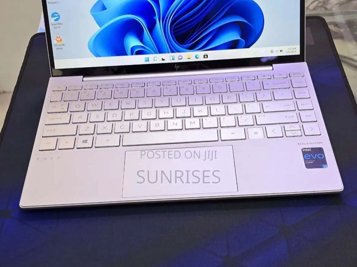 New Laptop HP Envy 14 8GB Intel Core I7 SSD 512GB